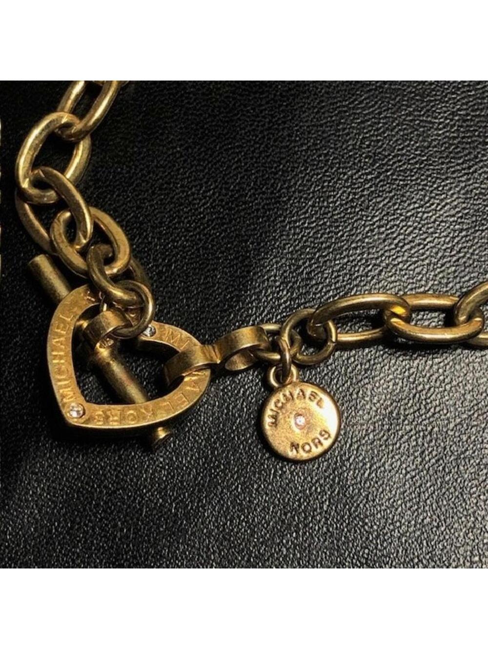 B0747 Michael Kors Gold Tone Chain Link Bracelet crystal Heart Toggle Clasp 8"
